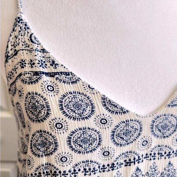 Forever 21 Blue and White Paisley Spaghetti Strap Blouse - Picture 3 of 6